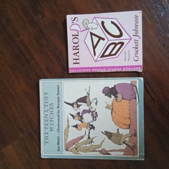 Throw Back Children's Favorite Picture Books Bundle of 5 - Picture 6 of 15